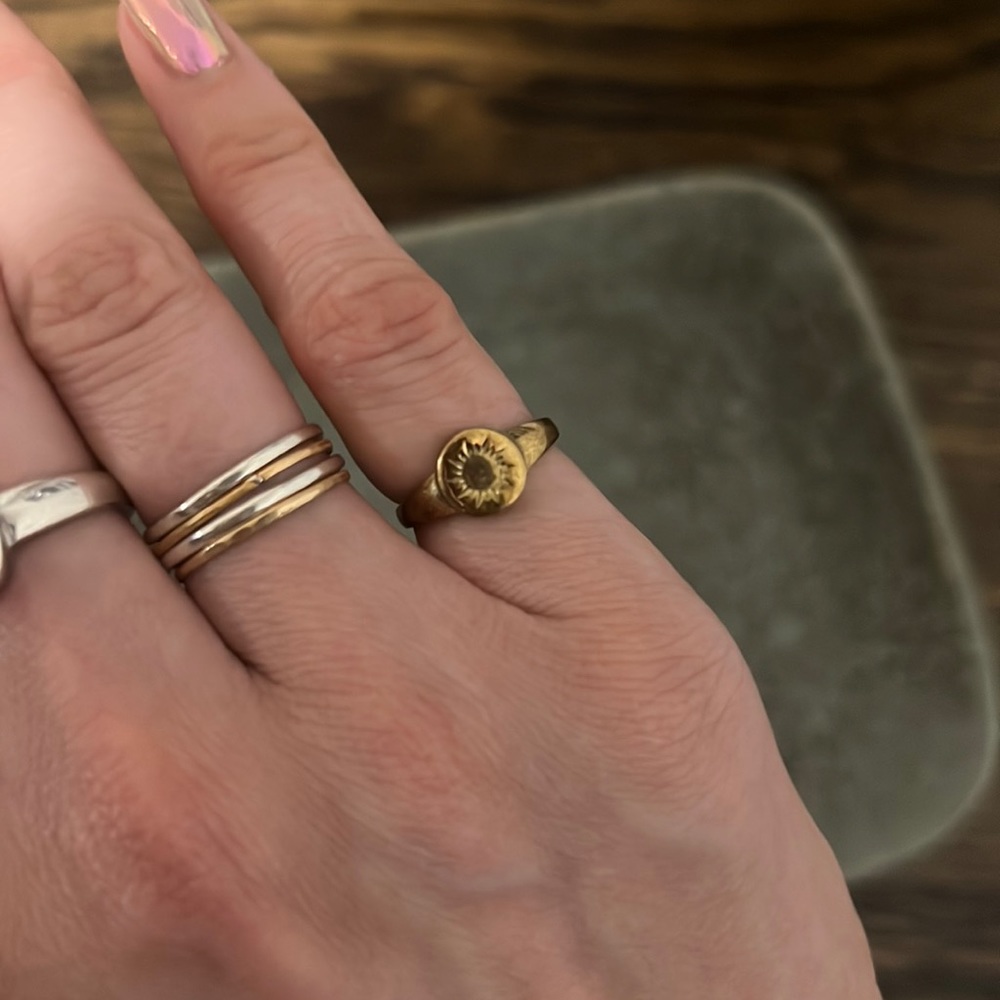 Mejuri Sunburst Solstice Pinky Rings (x2)